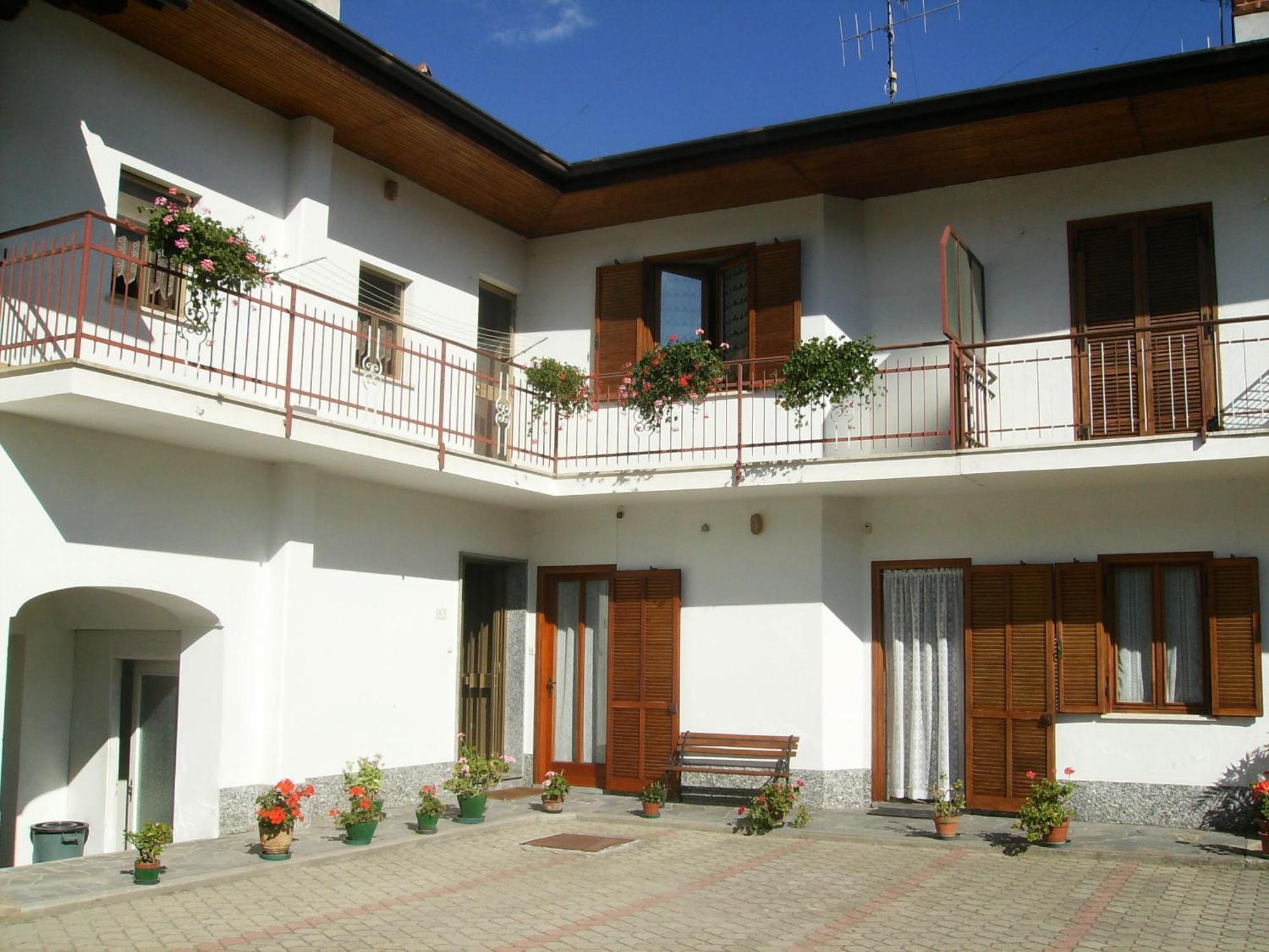Il Barucin Bed & Breakfast Villar San Costanzo ภายนอก รูปภาพ